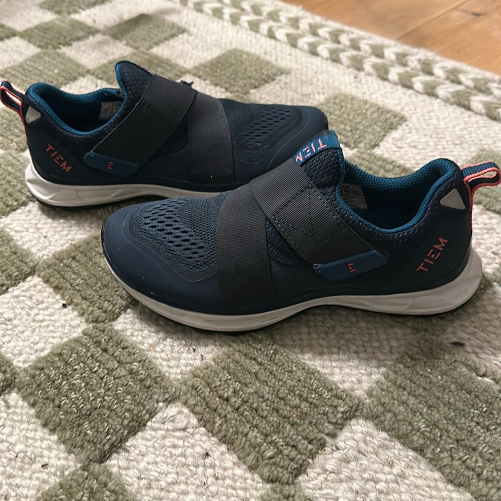 Tiem Slipstream Indoor Cycle Spin Shoes Cleats 7.5 EUC SPD Clips Included
